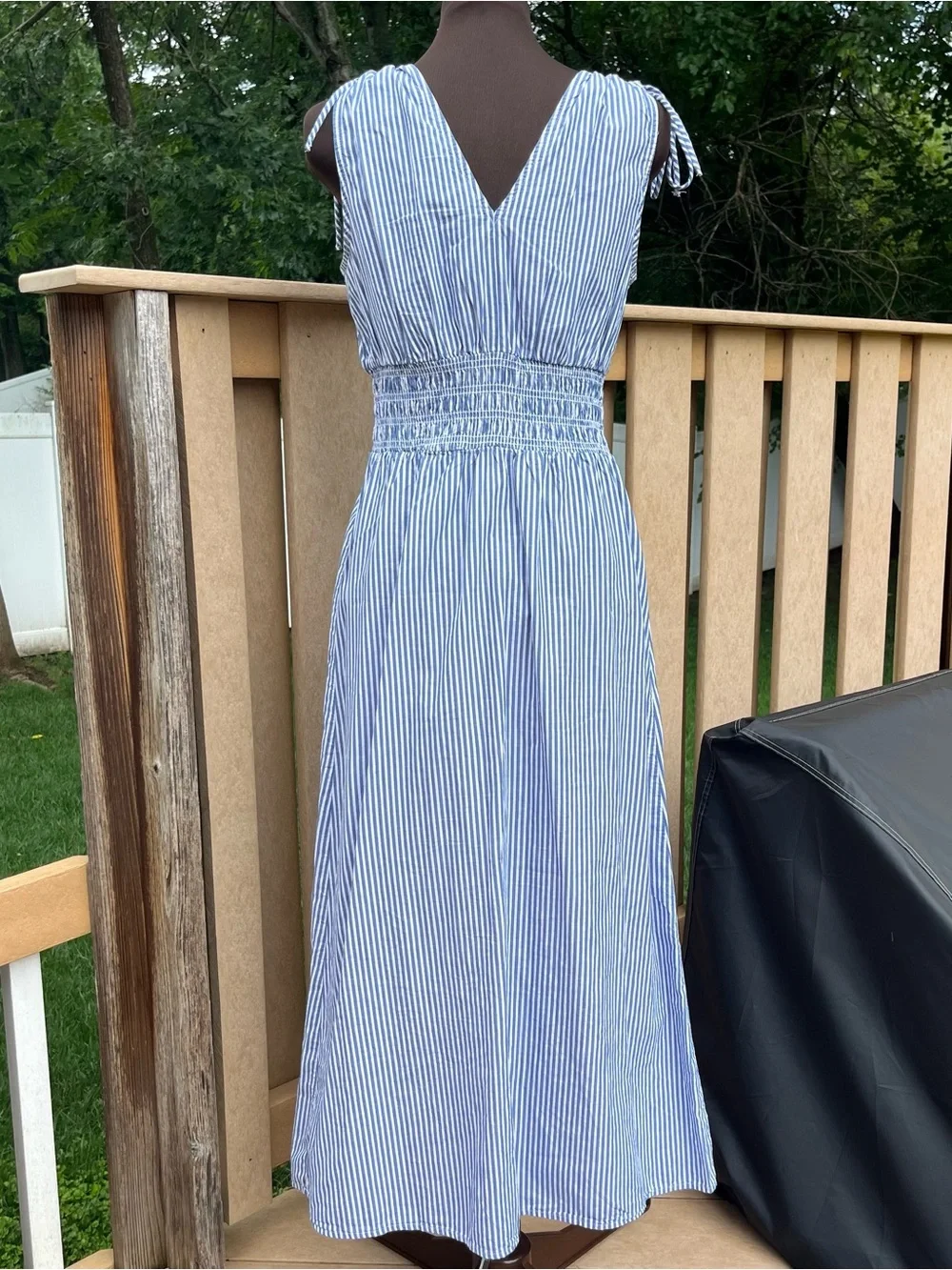 Old Navy Fit & Flare Sleeveless Striped Tie Shoulder Smocked Maxi Dress Size S